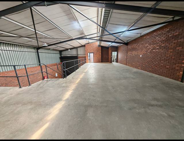 376M² WAREHOUSE TO LET IN ORMONDE
